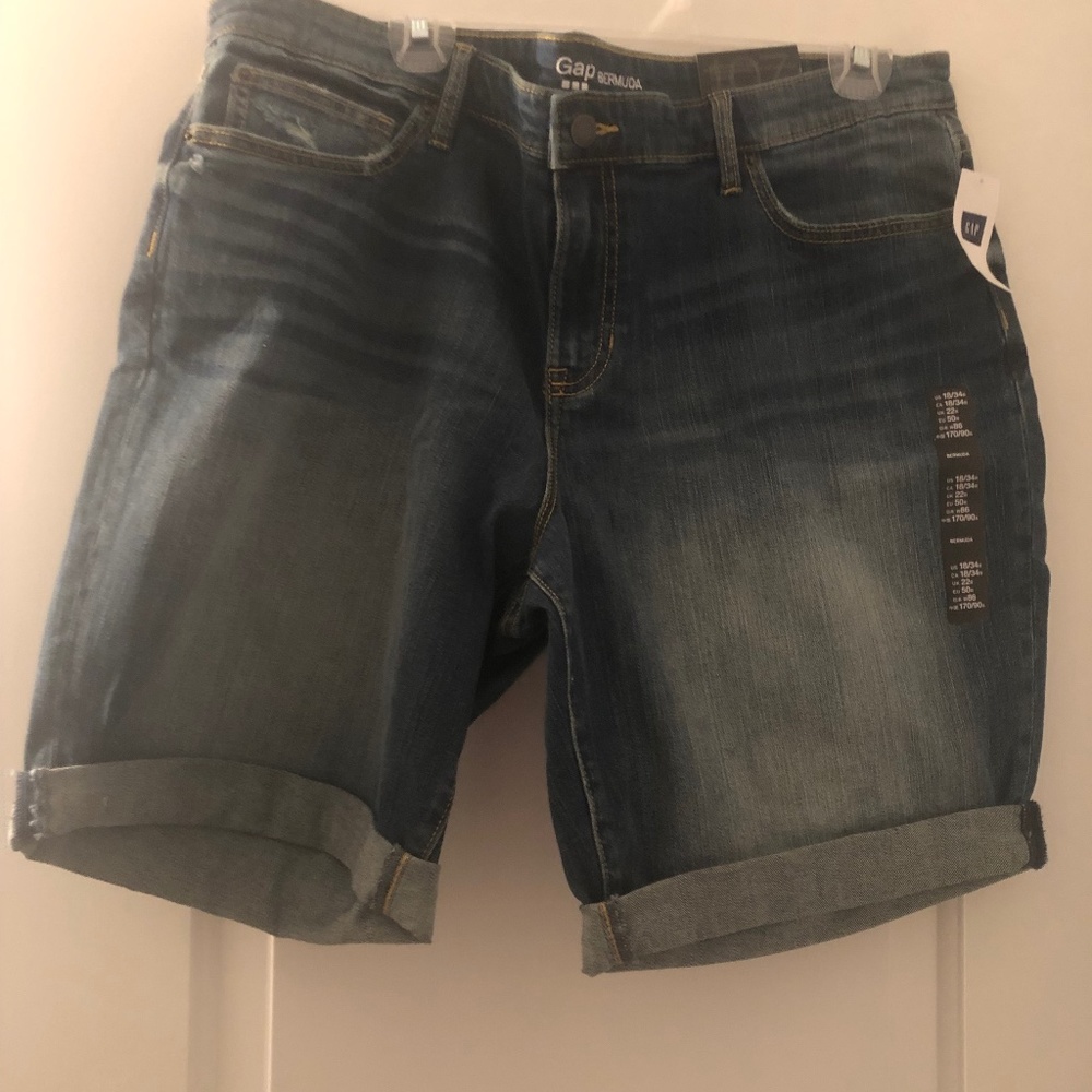New Gap Bermuda Shorts Size 18